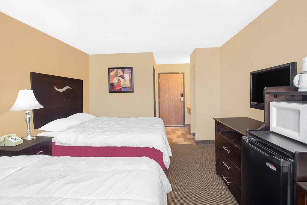 Super 8 By Wyndham Sheboygan Wi Motel Eksteriør bilde