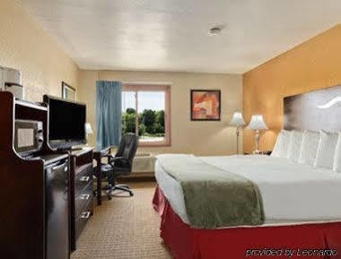 Super 8 By Wyndham Sheboygan Wi Motel Eksteriør bilde